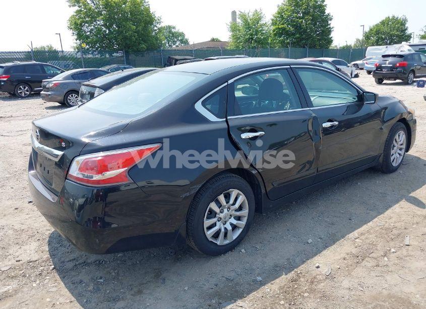 Photo 4 of 2015 Nissan Altima 2.5 S (VIN 1N4AL3AP8FC262712)