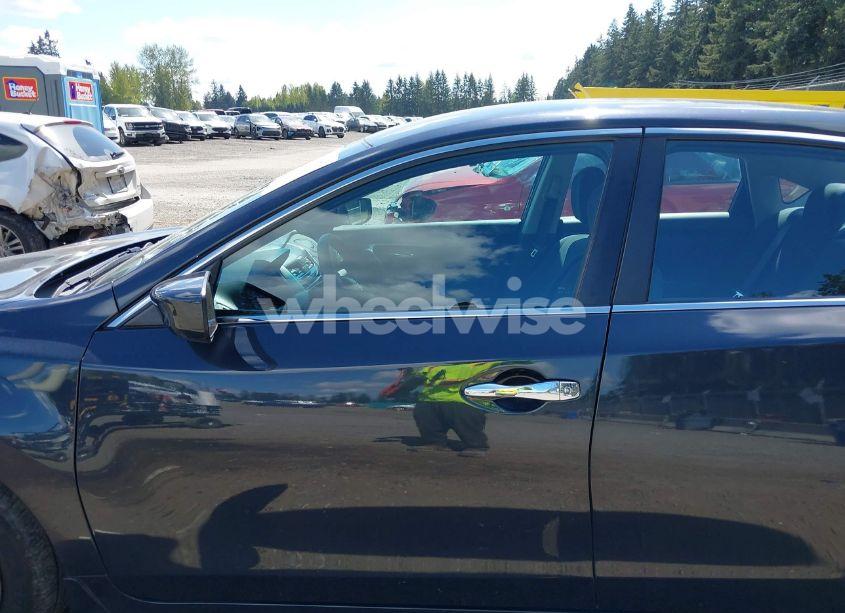 Photo 14 of 2015 Nissan Altima 2.5 S (VIN 1N4AL3AP8FC263505)