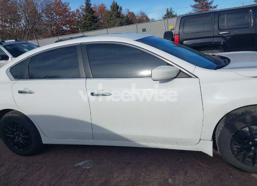 Photo 14 of 2015 Nissan Altima 2.5 S (VIN 1N4AL3AP8FC283205)