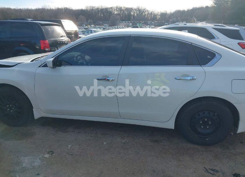 Photo 15 of 2015 Nissan Altima 2.5 S (VIN 1N4AL3AP8FC283205)