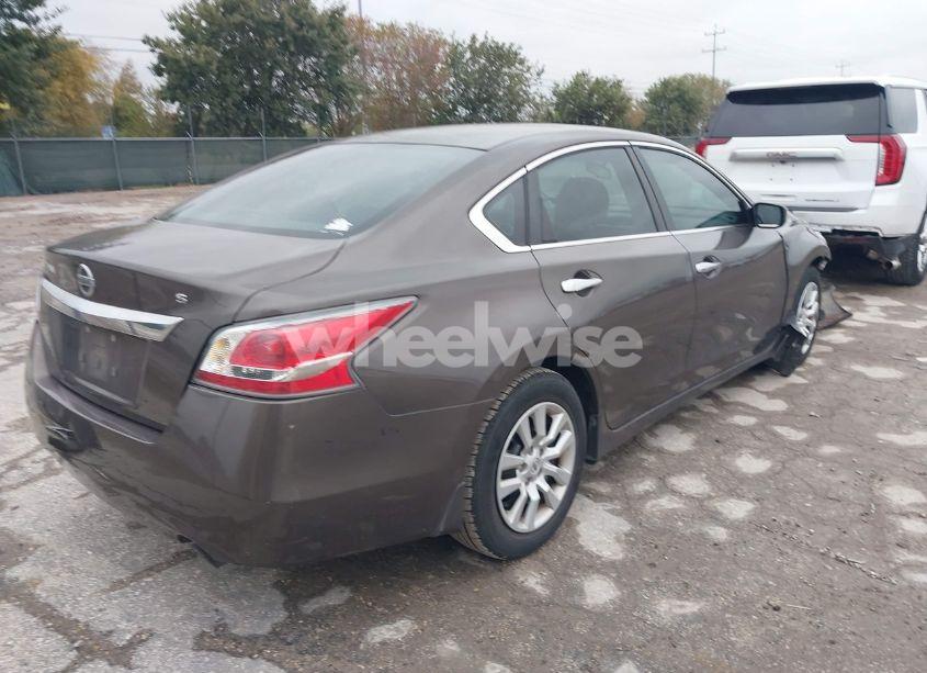 Photo 4 of 2015 Nissan Altima 2.5 S (VIN 1N4AL3AP8FC297010)