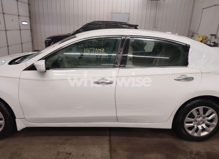 Photo 14 of 2015 Nissan Altima 2.5 S (VIN 1N4AL3AP8FC410776)