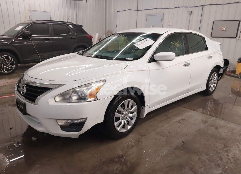 Photo 2 of 2015 Nissan Altima 2.5 S (VIN 1N4AL3AP8FC410776)