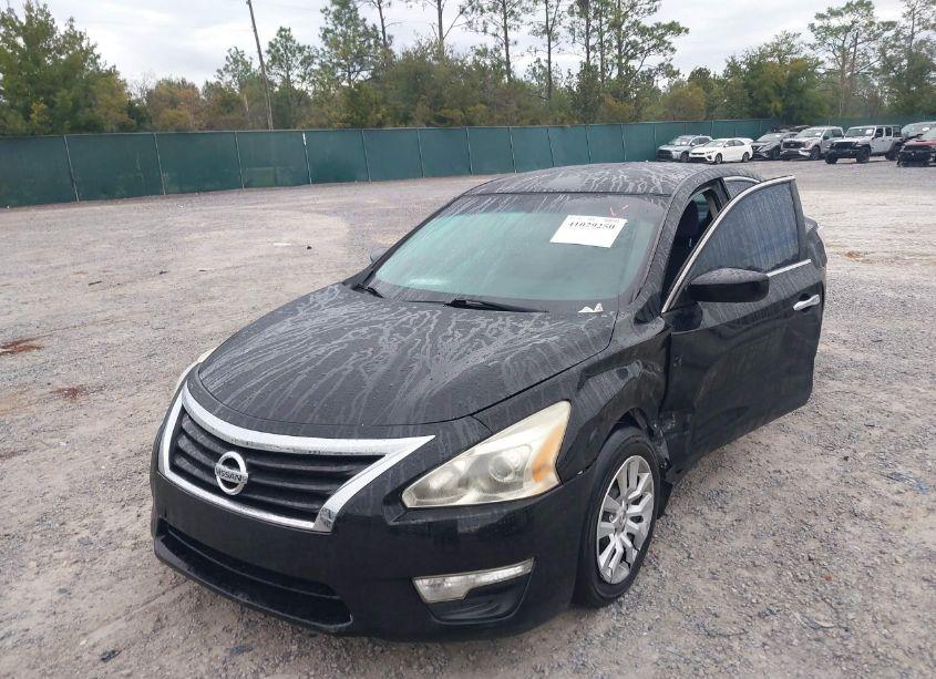 Photo 2 of 2015 Nissan Altima 2.5 S (VIN 1N4AL3AP8FC411412)