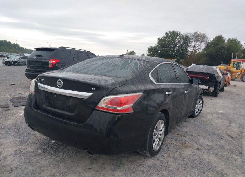 Photo 4 of 2015 Nissan Altima 2.5 S (VIN 1N4AL3AP8FC411412)