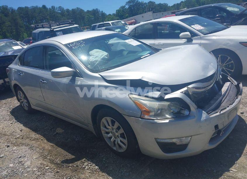 2015 Nissan Altima 2.5 S (VIN 1N4AL3AP8FC411653) main photo