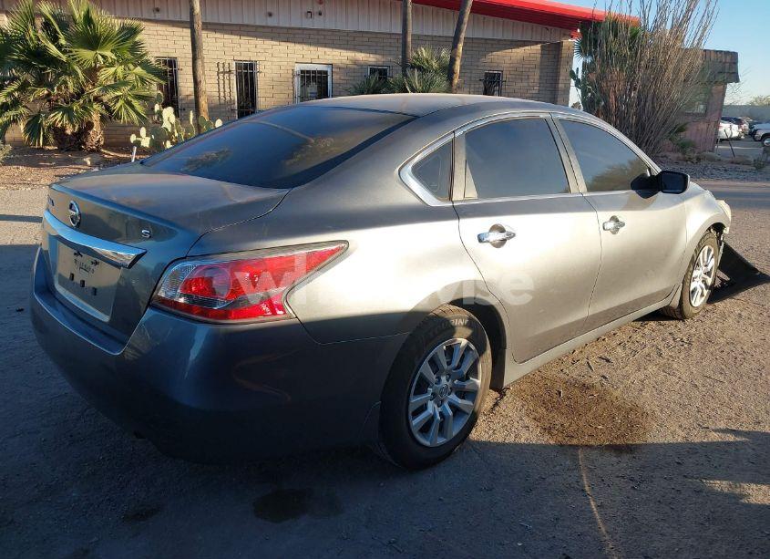 Photo 4 of 2015 Nissan Altima 2.5 S (VIN 1N4AL3AP8FC425908)