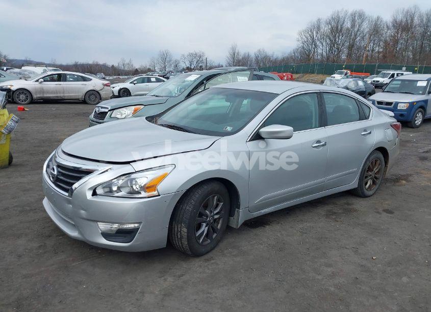 Photo 2 of 2015 Nissan Altima 2.5 S (VIN 1N4AL3AP8FC431188)