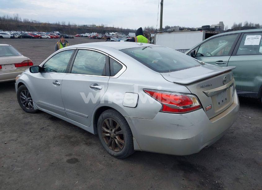 Photo 3 of 2015 Nissan Altima 2.5 S (VIN 1N4AL3AP8FC431188)