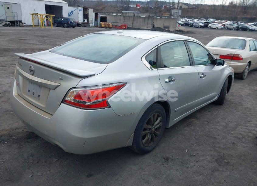Photo 4 of 2015 Nissan Altima 2.5 S (VIN 1N4AL3AP8FC431188)