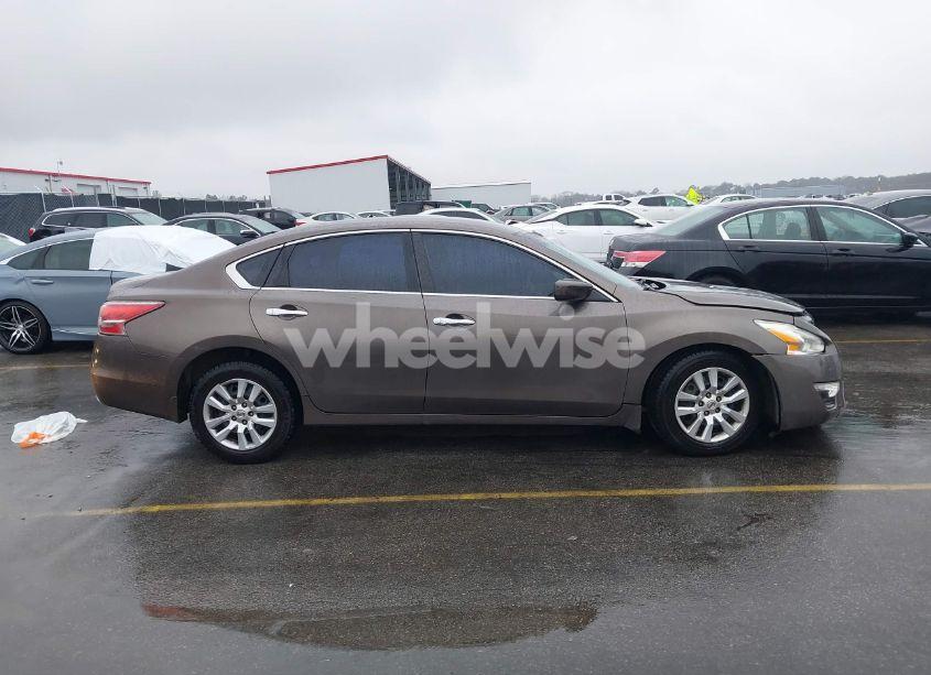 Photo 13 of 2015 Nissan Altima 2.5 S (VIN 1N4AL3AP8FC440800)