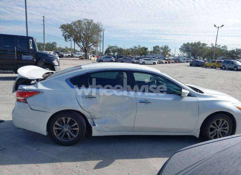 Photo 13 of 2015 Nissan Altima 2.5 S (VIN 1N4AL3AP8FC442188)