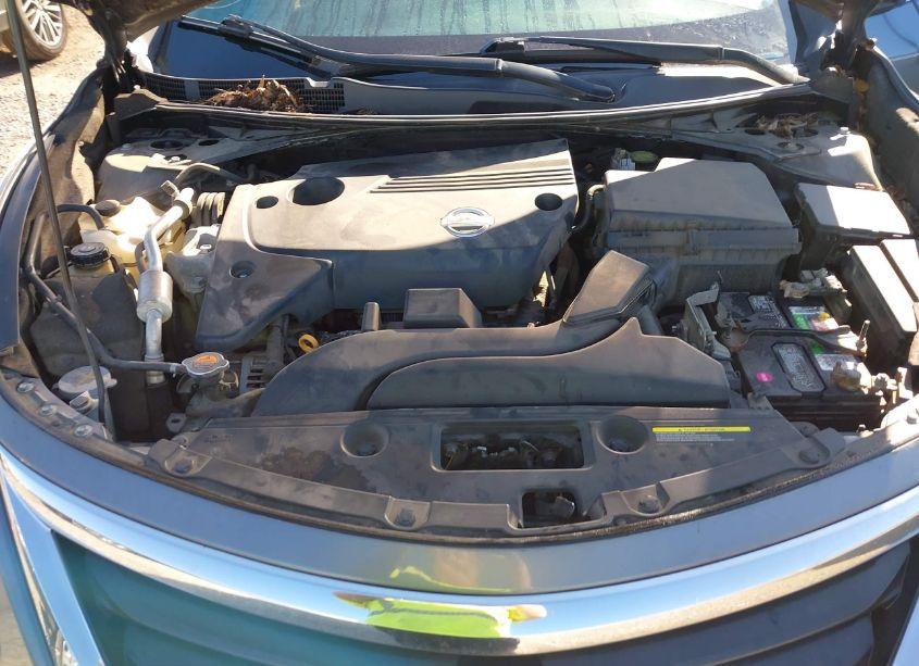 Photo 10 of 2015 Nissan Altima 2.5/2.5 S/2.5 SL/2.5 SV (VIN 1N4AL3AP8FC458780)