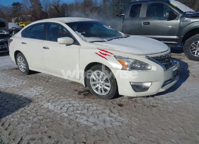 2015 Nissan Altima 2.5 S (VIN 1N4AL3AP8FC470847) main photo