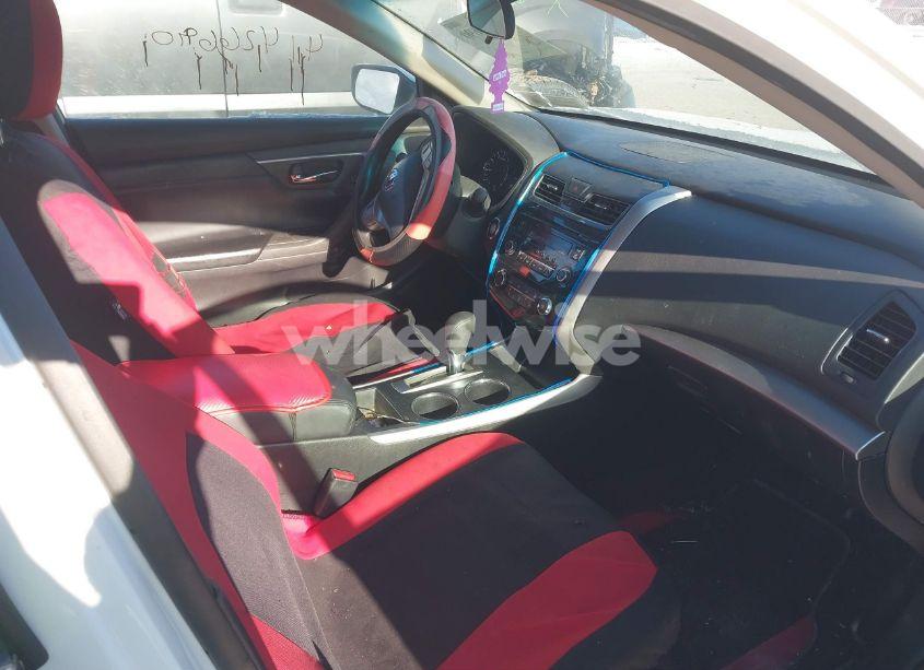 Photo 5 of 2015 Nissan Altima 2.5 S (VIN 1N4AL3AP8FC470847)