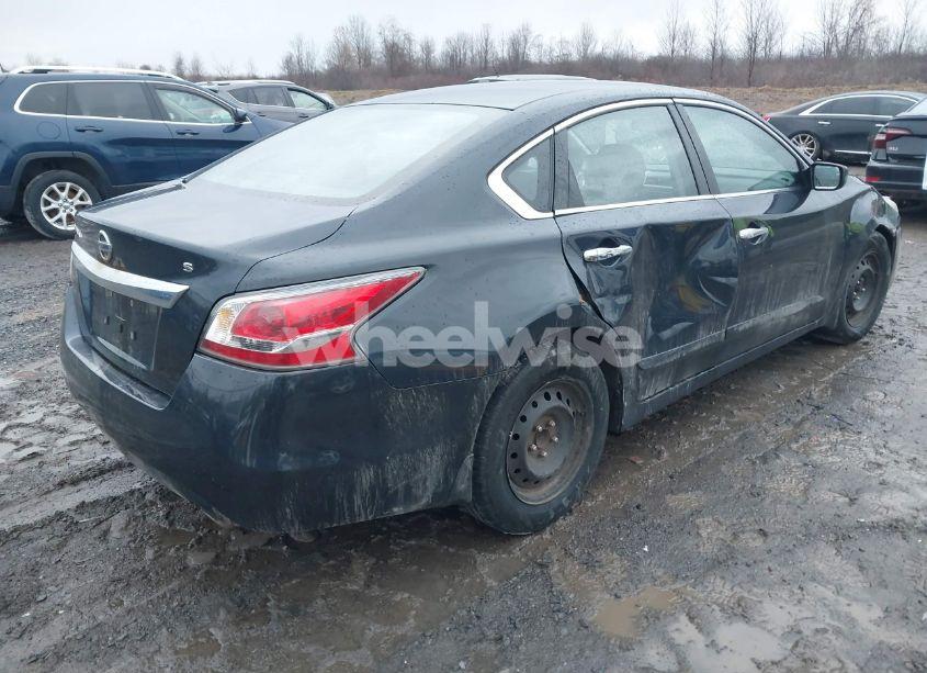 Photo 4 of 2015 Nissan Altima 2.5 S (VIN 1N4AL3AP8FC470931)