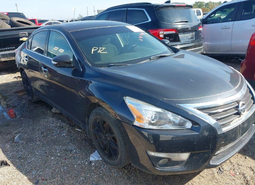 2015 Nissan Altima 2.5 SV (VIN 1N4AL3AP8FC477006) main photo
