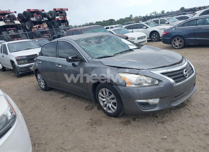 2015 Nissan Altima 2.5 S (VIN 1N4AL3AP8FC571046) main photo