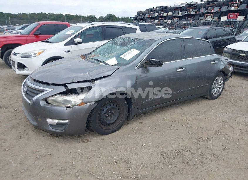 Photo 2 of 2015 Nissan Altima 2.5 S (VIN 1N4AL3AP8FC571046)