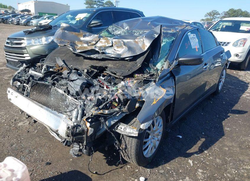 Photo 2 of 2015 Nissan Altima 2.5 S (VIN 1N4AL3AP8FC576828)