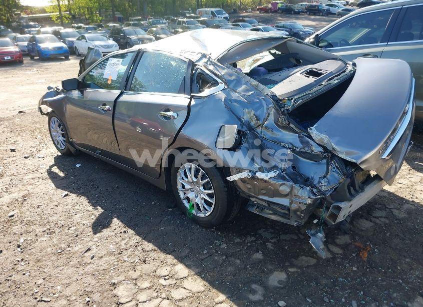 Photo 3 of 2015 Nissan Altima 2.5 S (VIN 1N4AL3AP8FC576828)