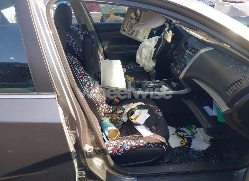 Photo 5 of 2015 Nissan Altima 2.5 S (VIN 1N4AL3AP8FC576828)