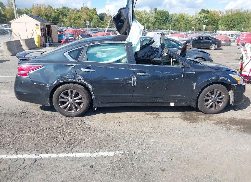 Photo 13 of 2015 Nissan Altima 2.5 S (VIN 1N4AL3AP8FC581267)