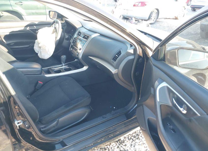 Photo 5 of 2015 Nissan Altima 2.5 S (VIN 1N4AL3AP8FC586808)