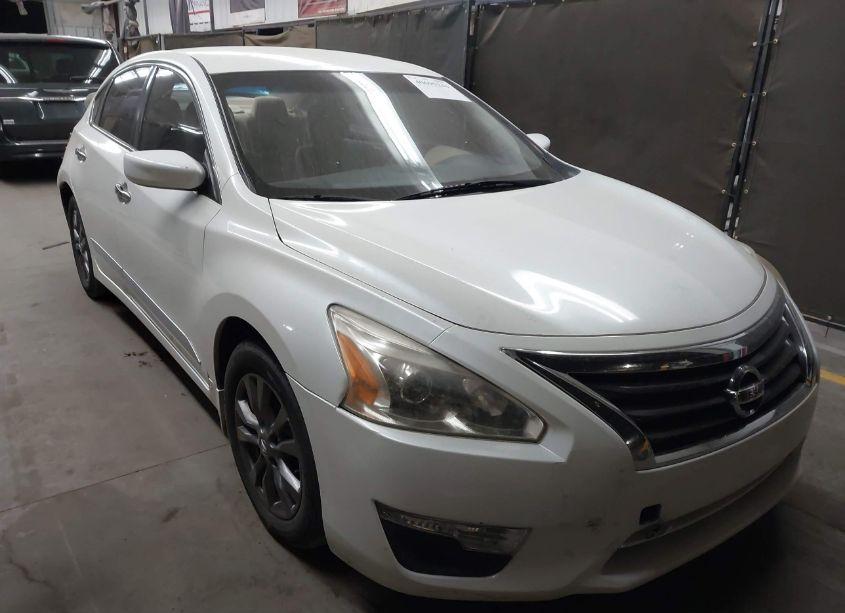 2015 Nissan Altima 2.5 S (VIN 1N4AL3AP8FC588624) main photo