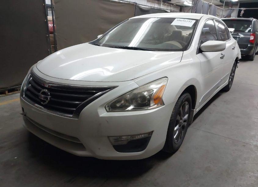 Photo 2 of 2015 Nissan Altima 2.5 S (VIN 1N4AL3AP8FC588624)