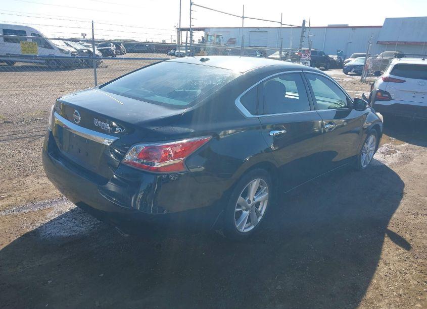 Photo 4 of 2015 Nissan Altima 2.5 SV (VIN 1N4AL3AP8FC589921)