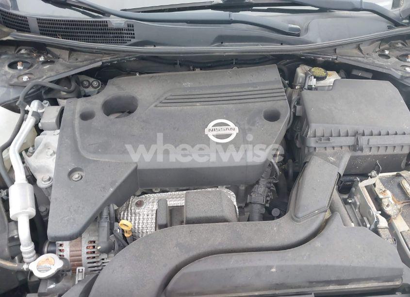Photo 10 of 2015 Nissan Altima 2.5/2.5 S/2.5 SL/2.5 SV (VIN 1N4AL3AP8FN332911)