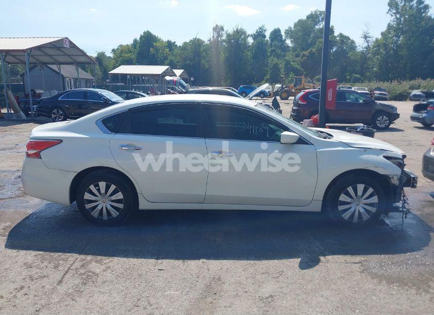 Photo 14 of 2015 Nissan Altima 2.5 S (VIN 1N4AL3AP8FN333430)
