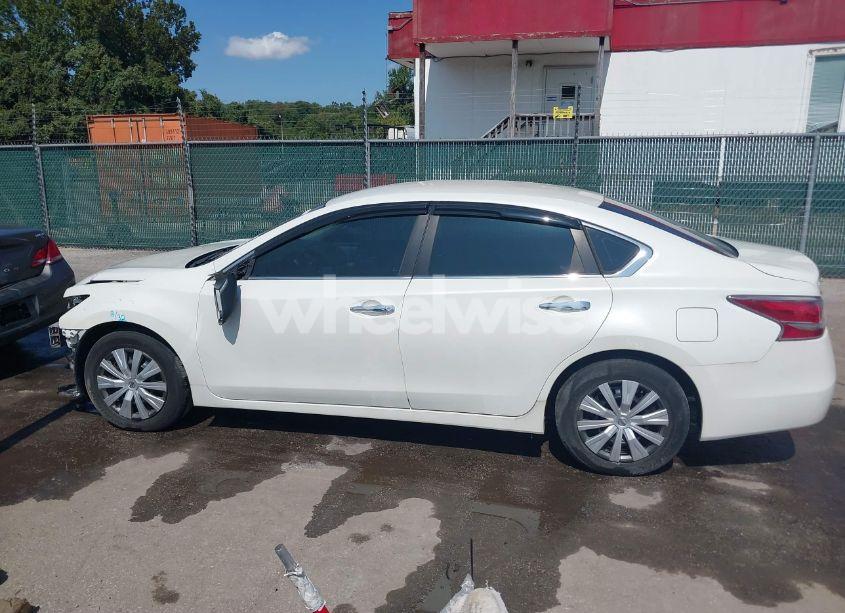 Photo 15 of 2015 Nissan Altima 2.5 S (VIN 1N4AL3AP8FN333430)