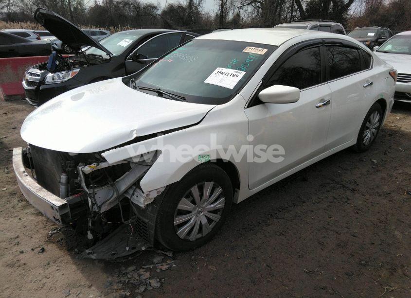 Photo 2 of 2015 Nissan Altima 2.5 S (VIN 1N4AL3AP8FN333430)