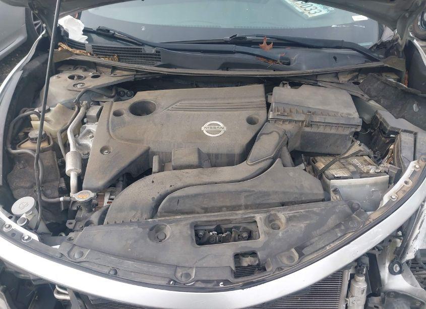 Photo 10 of 2015 Nissan Altima 2.5/2.5 S/2.5 SL/2.5 SV (VIN 1N4AL3AP8FN346968)