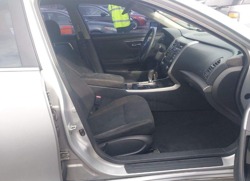 Photo 5 of 2015 Nissan Altima 2.5/2.5 S/2.5 SL/2.5 SV (VIN 1N4AL3AP8FN346968)