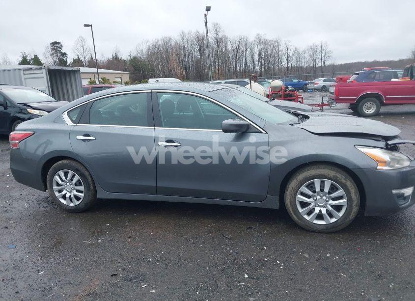 Photo 13 of 2015 Nissan Altima 2.5/2.5 S/2.5 SL/2.5 SV (VIN 1N4AL3AP8FN359946)