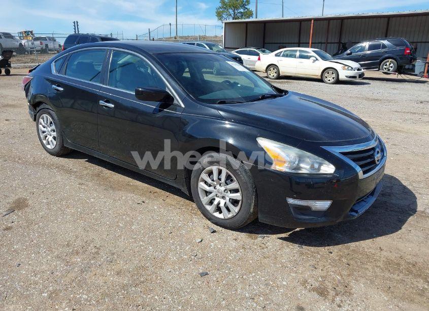 2015 Nissan Altima 2.5 S (VIN 1N4AL3AP8FN373474) main photo
