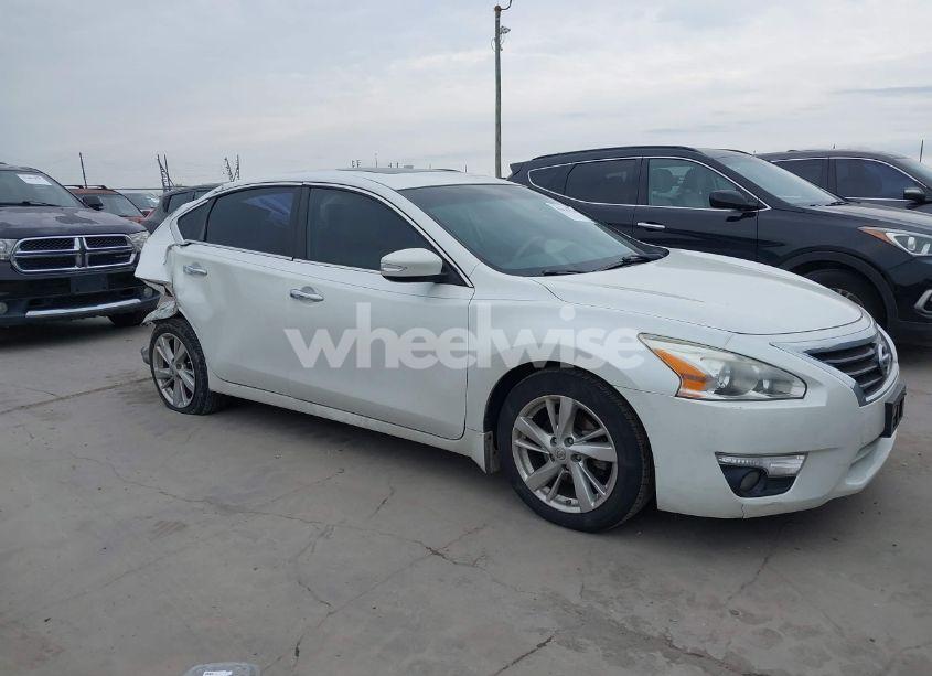 Photo 14 of 2015 Nissan Altima 2.5 SL (VIN 1N4AL3AP8FN380814)