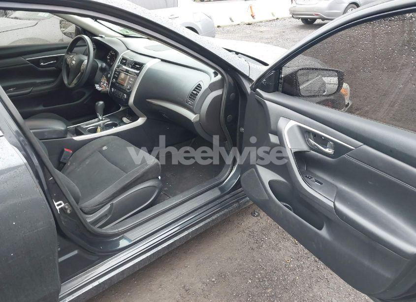 Photo 5 of 2015 Nissan Altima 2.5/2.5 S/2.5 SL/2.5 SV (VIN 1N4AL3AP8FN385642)