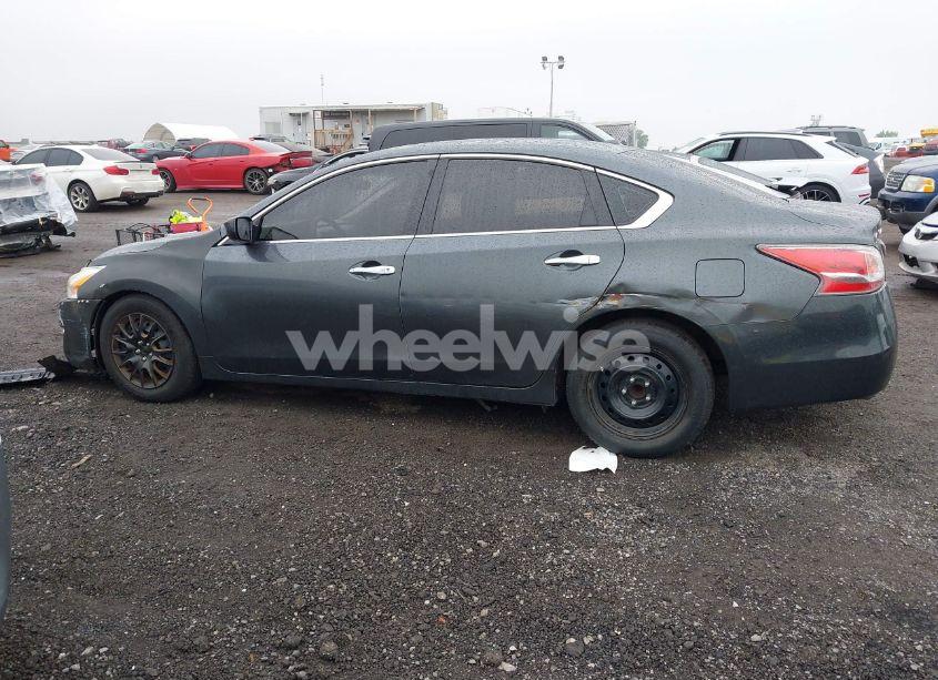 Photo 6 of 2015 Nissan Altima 2.5/2.5 S/2.5 SL/2.5 SV (VIN 1N4AL3AP8FN385642)