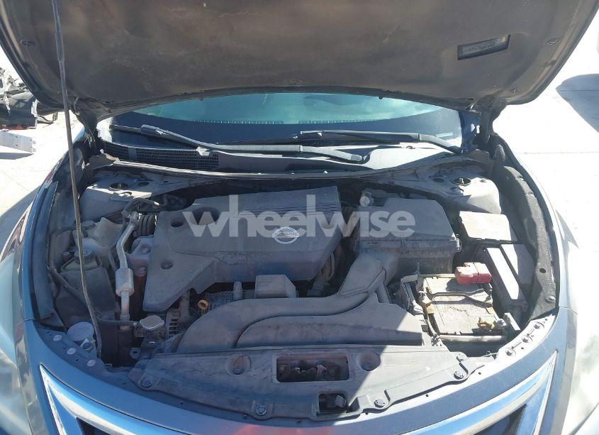 Photo 10 of 2015 Nissan Altima 2.5/2.5 S/2.5 SL/2.5 SV (VIN 1N4AL3AP8FN386161)