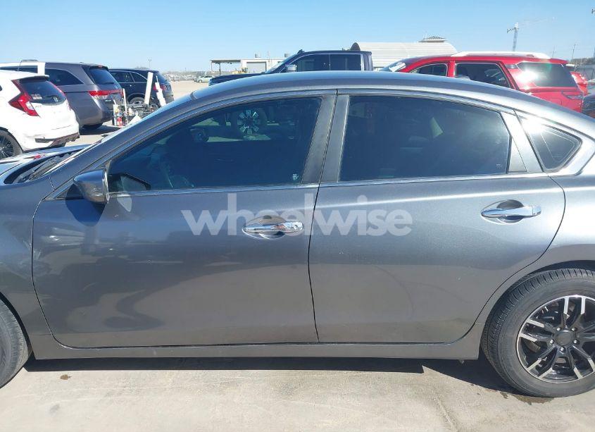 Photo 14 of 2015 Nissan Altima 2.5/2.5 S/2.5 SL/2.5 SV (VIN 1N4AL3AP8FN386161)