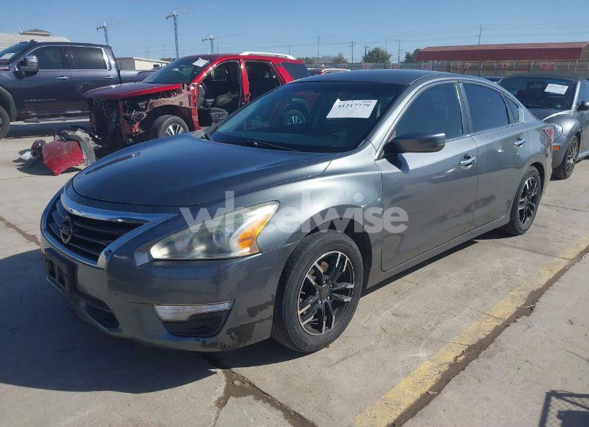 Photo 2 of 2015 Nissan Altima 2.5/2.5 S/2.5 SL/2.5 SV (VIN 1N4AL3AP8FN386161)