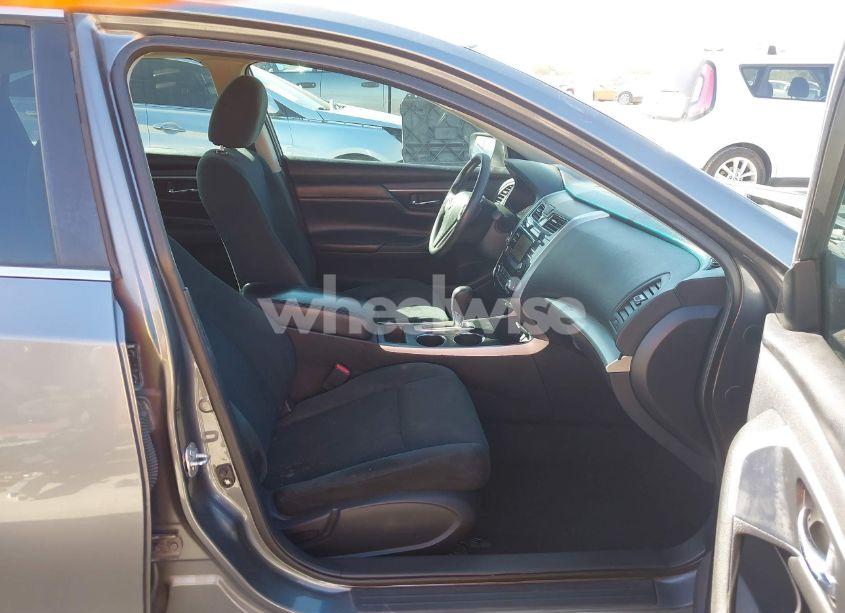 Photo 5 of 2015 Nissan Altima 2.5/2.5 S/2.5 SL/2.5 SV (VIN 1N4AL3AP8FN386161)