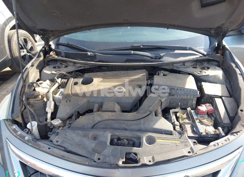 Photo 10 of 2015 Nissan Altima 2.5/2.5 S/2.5 SL/2.5 SV (VIN 1N4AL3AP8FN388380)