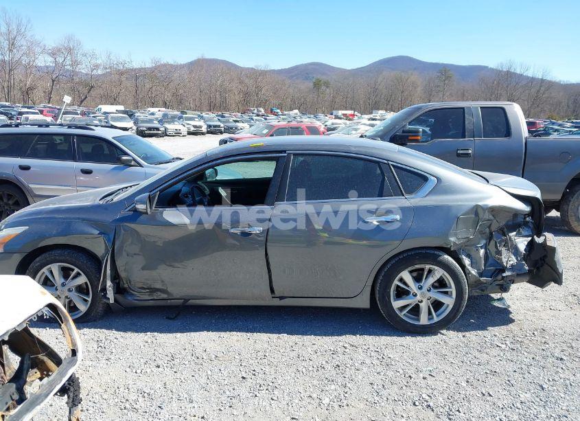 Photo 15 of 2015 Nissan Altima 2.5 SL (VIN 1N4AL3AP8FN391117)