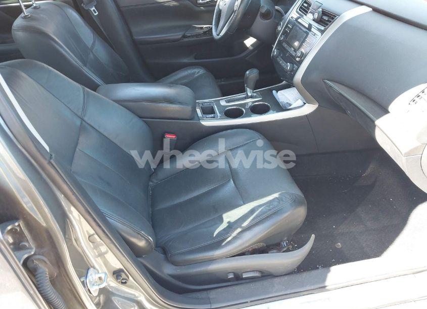 Photo 5 of 2015 Nissan Altima 2.5 SL (VIN 1N4AL3AP8FN391117)