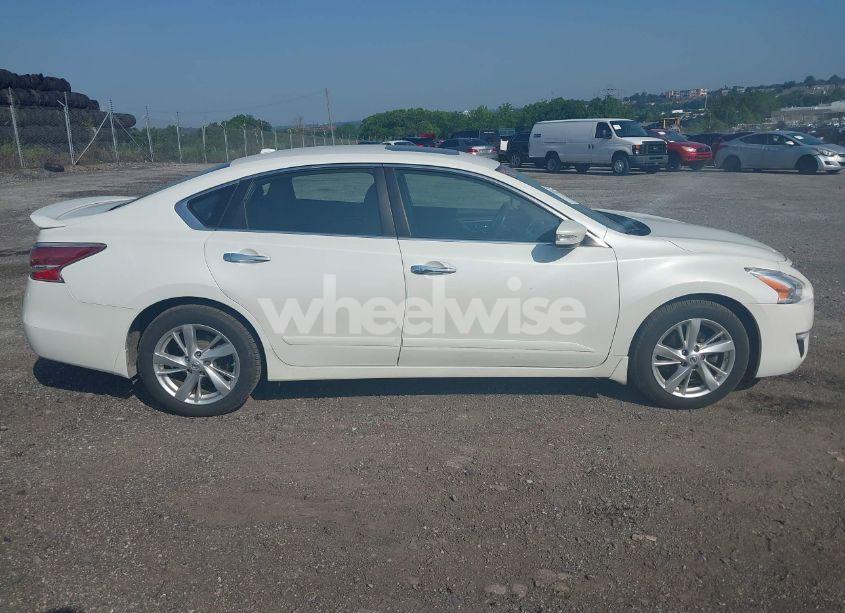 Photo 13 of 2015 Nissan Altima 2.5 SL (VIN 1N4AL3AP8FN400804)